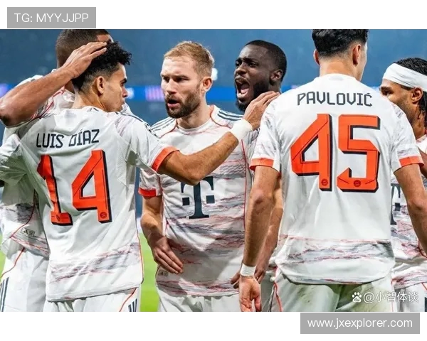 亢奋过头？拜仁7500万新援双响后剪刀脚染红！致巴黎巨星重伤痛哭